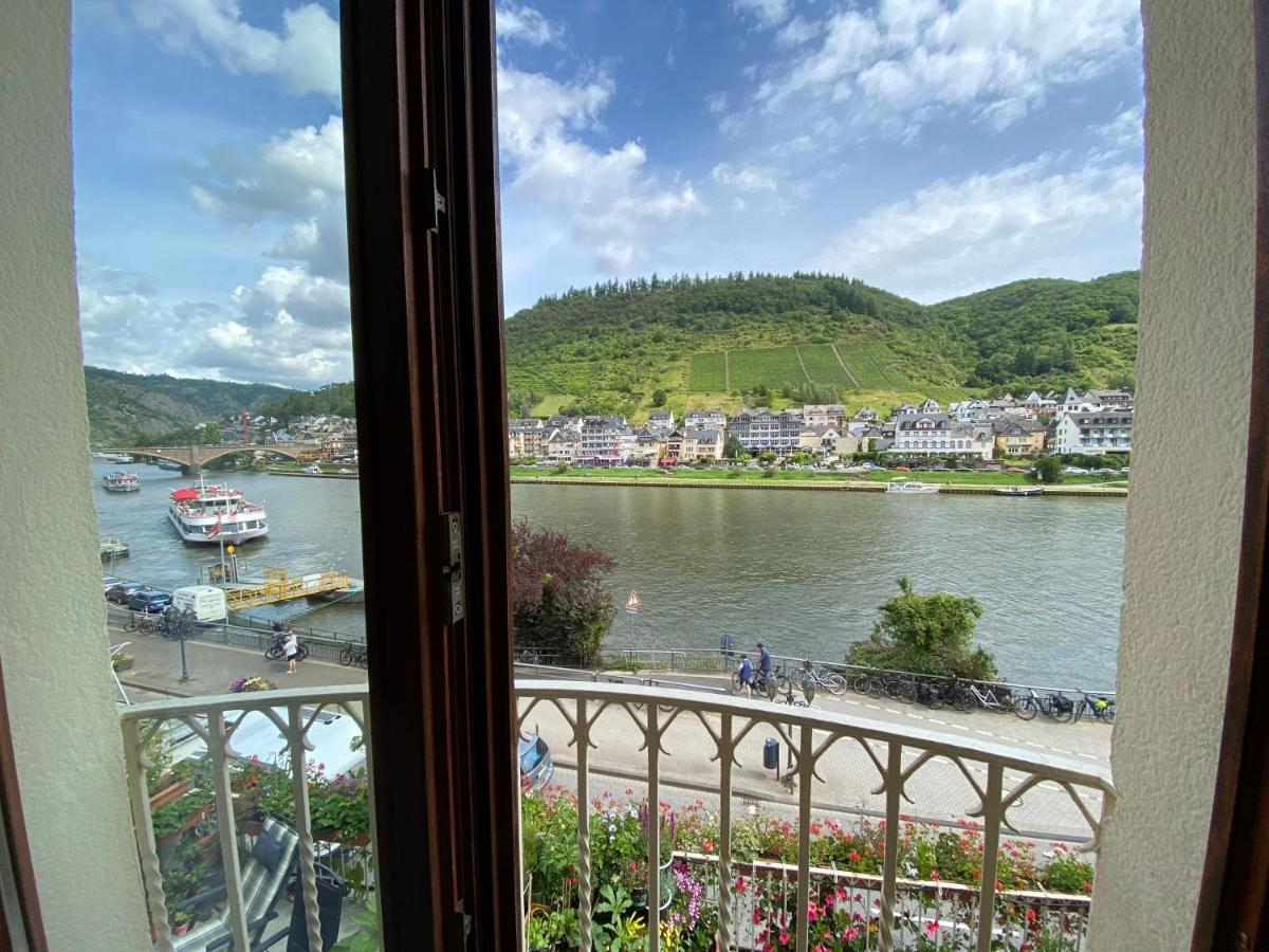 Holiday Apartment Mit Moselblick Im Moselhaus Cochem Exterior photo