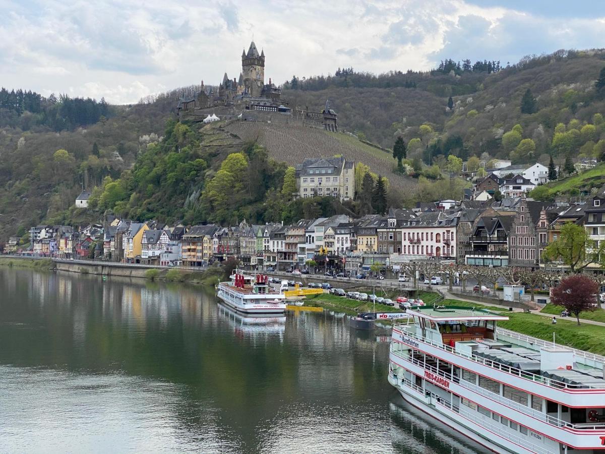 Holiday Apartment Mit Moselblick Im Moselhaus Cochem Exterior photo