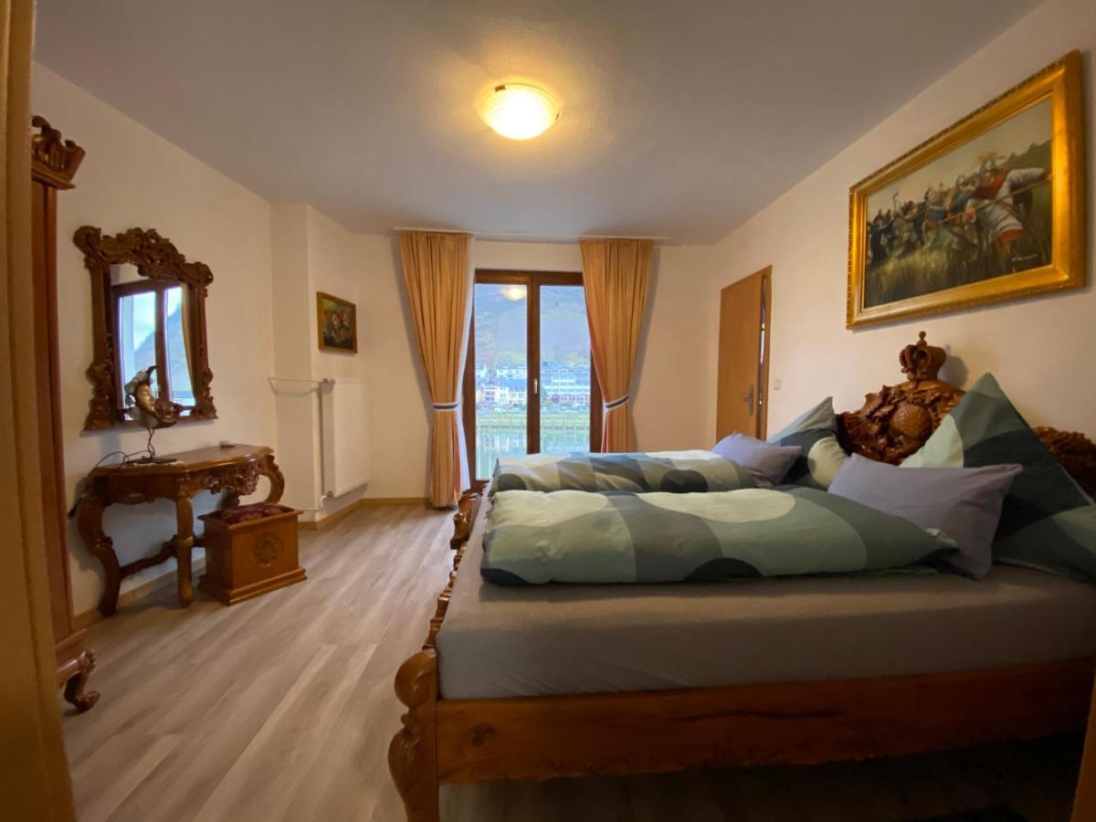 Holiday Apartment Mit Moselblick Im Moselhaus Cochem Exterior photo