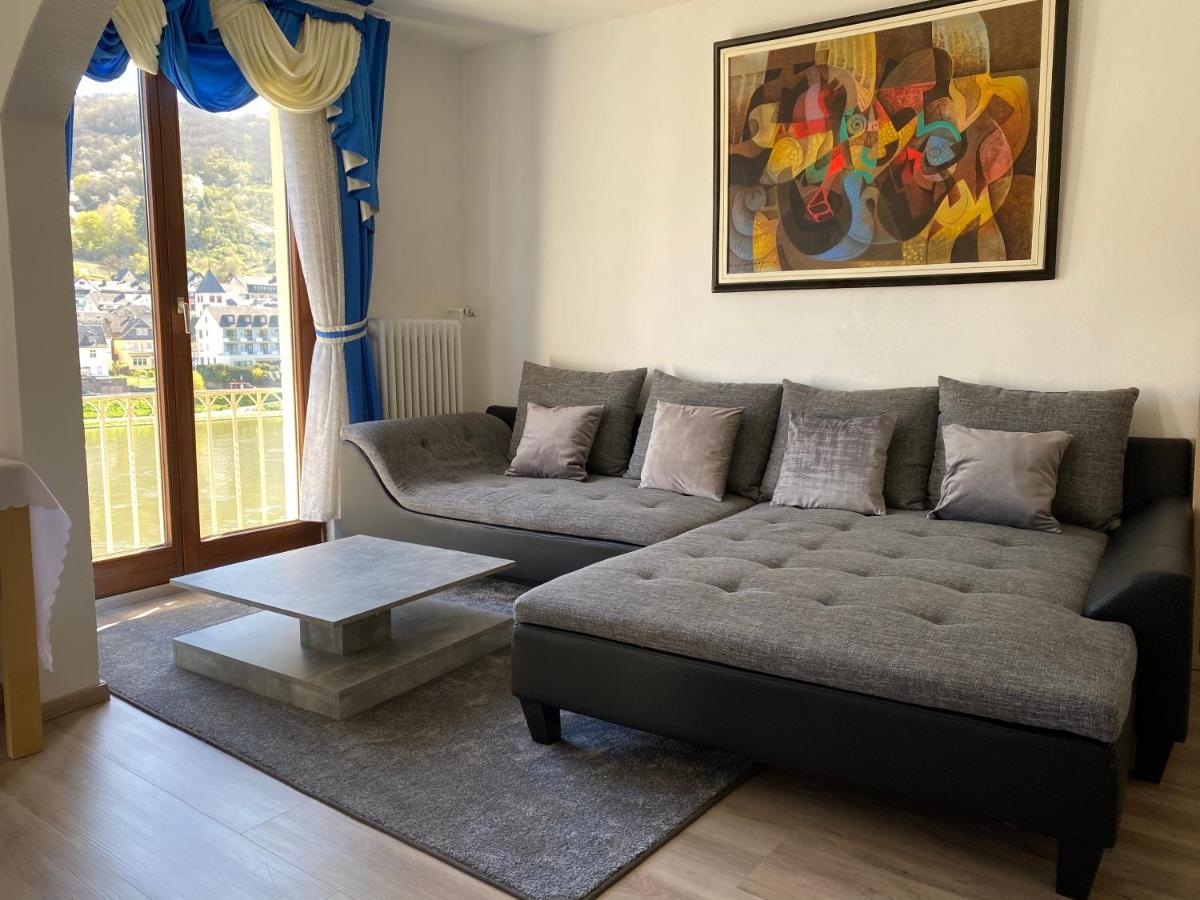 Holiday Apartment Mit Moselblick Im Moselhaus Cochem Exterior photo