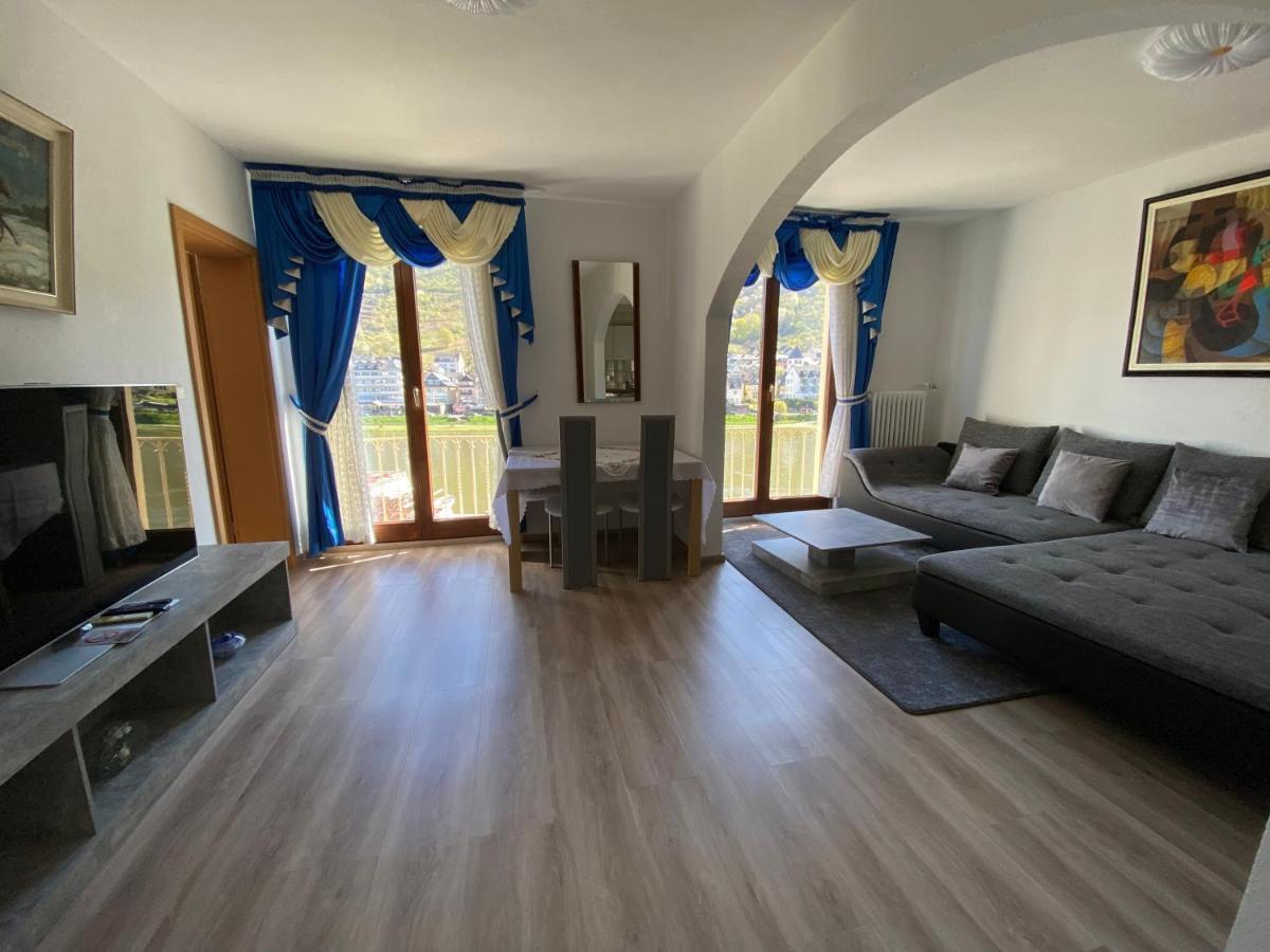 Holiday Apartment Mit Moselblick Im Moselhaus Cochem Exterior photo