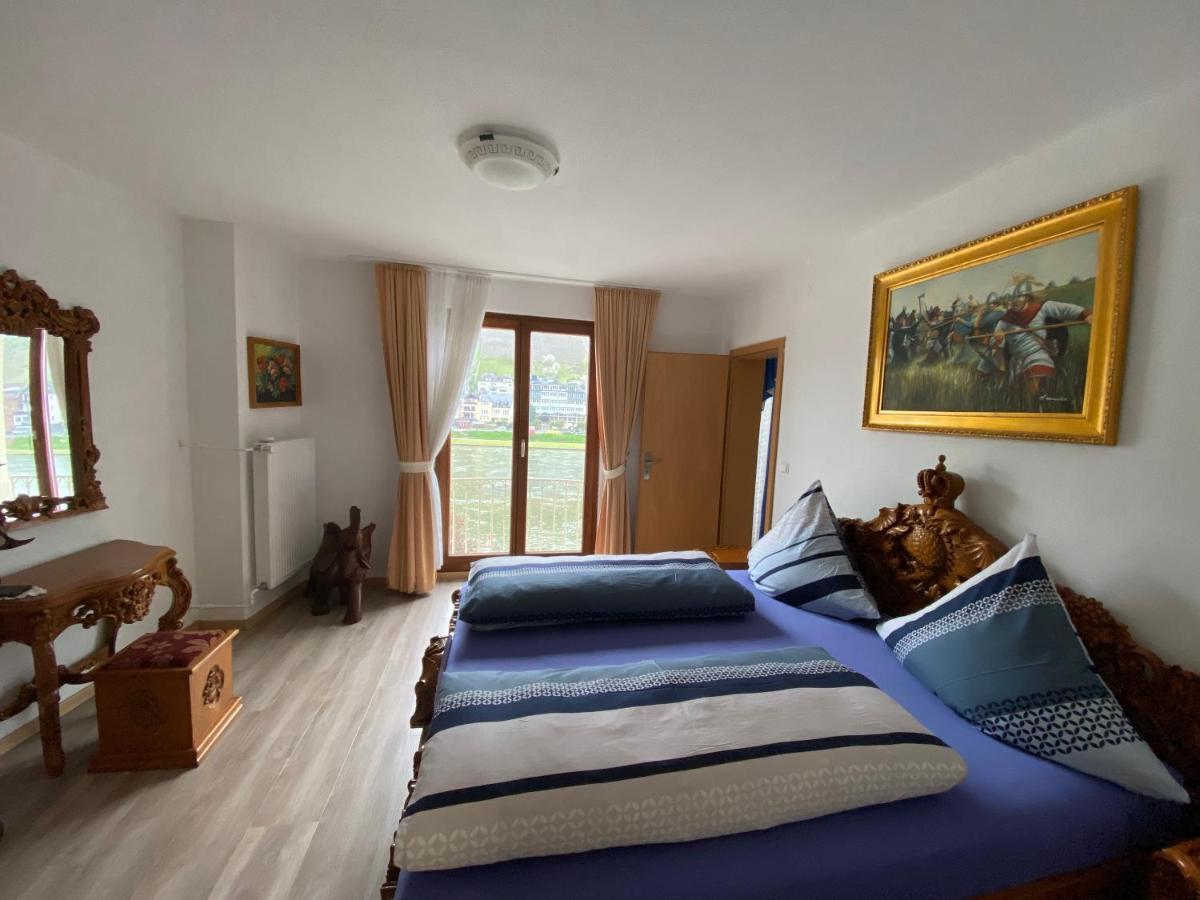 Holiday Apartment Mit Moselblick Im Moselhaus Cochem Exterior photo